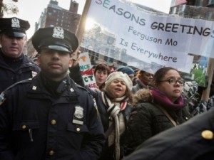 2013_Breitbart_new-york-police-ferguson-march-ap-420x315