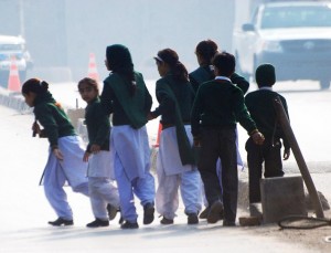 2013_Drudge_Pakistan_schoolchildren