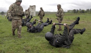 2011_Yahoo_News_Ukraine_troops