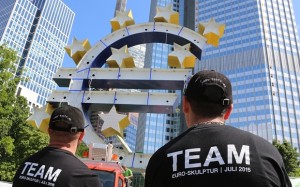 Euro Sculpture In Frankfurt Undergoes Restoration