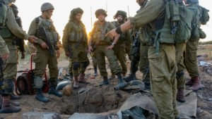 2011_TOI_gaza-tunnels