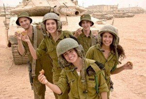 2011_Israel_Hayom_Tank_Crew