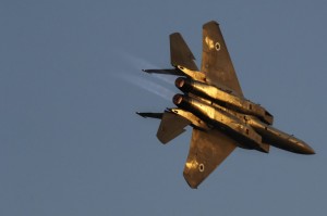 2011_DEBKA_Yahoo_Israeli_F15
