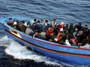 2011_Breitbart_Migrant_Boat_640x480