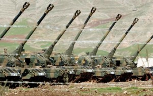 2016_DEBKA_Turkish-self-propelled_howitzers
