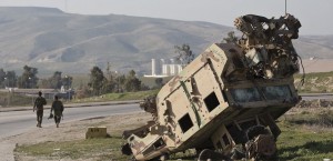 2016_debka_mosul_destroyed_humvee