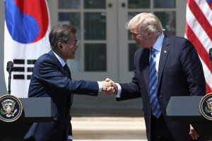 2016_trunews_trump_moon