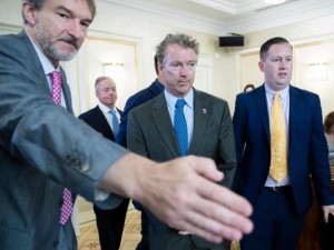 2016_yahoo_news_rand_paul_moscow
