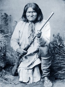 2016_augusto_perez_geronimo-apache-warrior-shaman