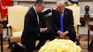 2016_oann_trump_pastor