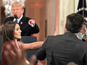2016_breitbart_jim-acosta-press-brief-640x480