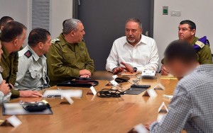 2016_koenig_a_gaza_war_liberman11