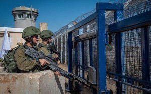 2016_TOI_Liberman_Wall_Trump