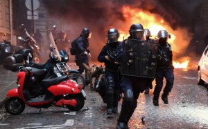 2016_yahoo_news_trump_france_protests
