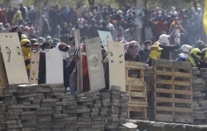 2016_Drudge_Ecuador_Army_Streets