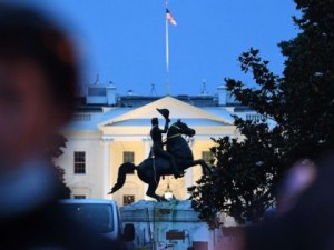 2016_Breitbart_Andrew-Jackson-statue-removal-attempt