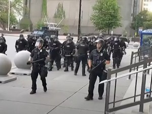 2016_Breitbart_Buffalo_Police