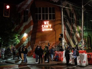2016_Breitbart_seattle-autonomous-zone-640x480