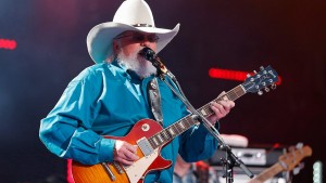 charlie-daniels-2016-cma-music-festiv_bogu