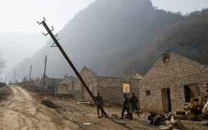 2016_Armenia_Azeri_homes-burned