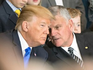Donald-Trump-and-Franklin-Graham-640x480
