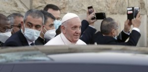 2016_Yahoo_News_Pope_Ziggurat