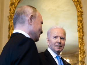 2016_Breitbart_Putin_Biden_CIA_Assassin