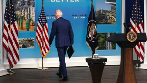 2016_Koenig_Biden-Walks