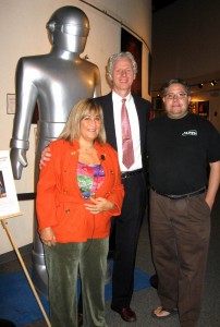 2016_A_A_A_A_A_a_Paola_Harris&Gort_Robot