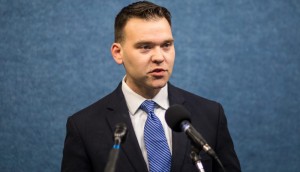 2016_Breitbart_Jack_Posobiec_Infowars-Day-2-800x458