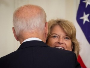 2016_Breitbart_Joe-Biden-back-Lisa-Murkowski-face-embrace-getty-640x480