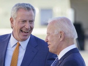 2016_Breitbart_Jab_Everybody_Biden-2-640x480