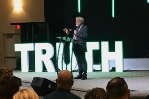 2016_Hal_Turner_Dr-Robert-Mallone_large